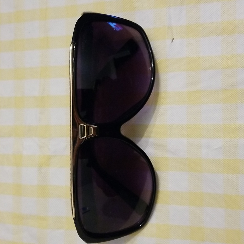 Louis Vuitton Evidence Sunglasses Black